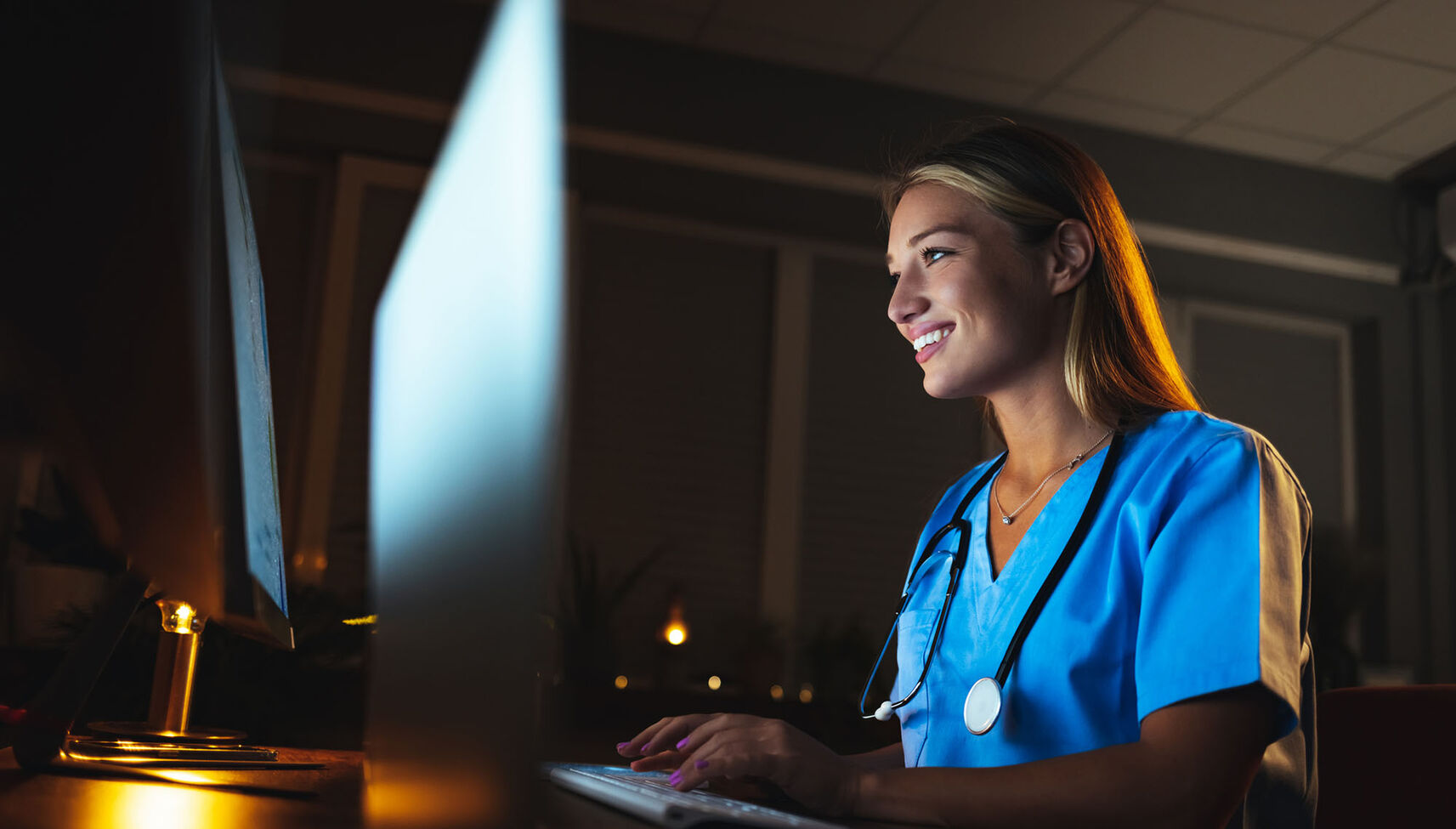 Nurse using a computer