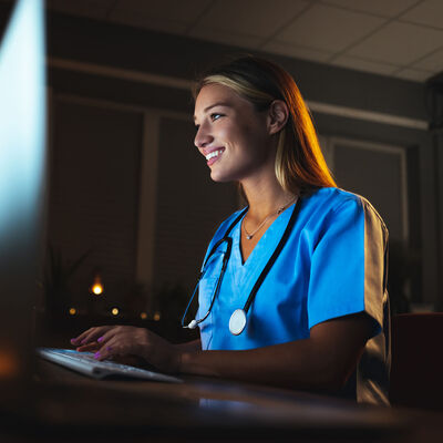 Nurse using a computer